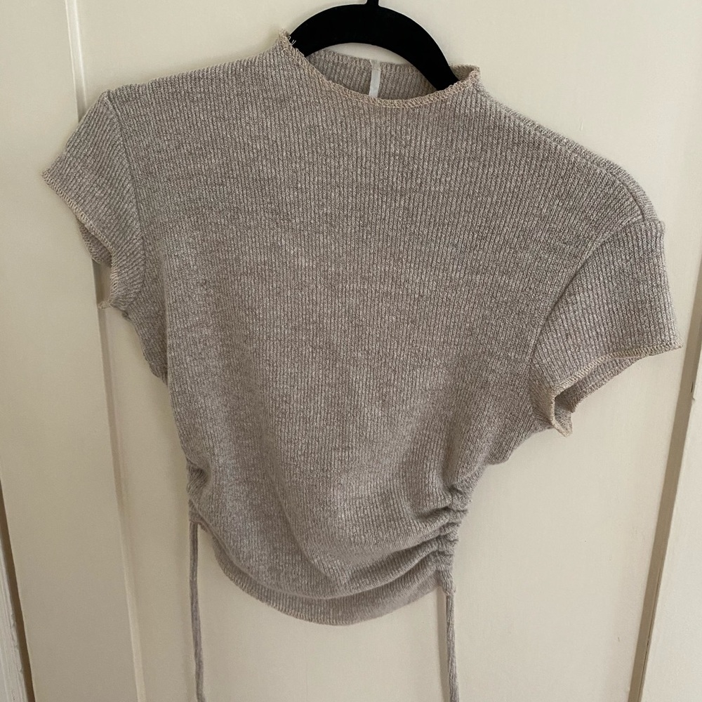 ARE YOU AM I oatmeal Ribbed Tie-Hem Crop Top